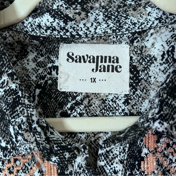 Savanna Jane Snake Print Floral Embroidered Maxi Shirt Dress Button Front SZ 1X - Picture 3 of 10